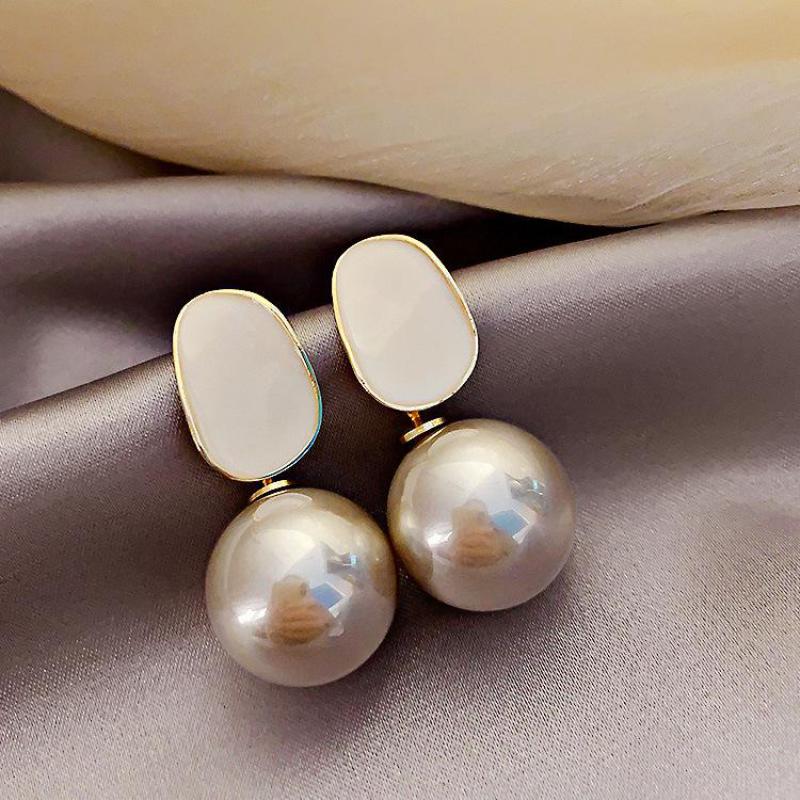 Big Brand High Class Noble Pea - Pearl Stud Earrings recension och pris
