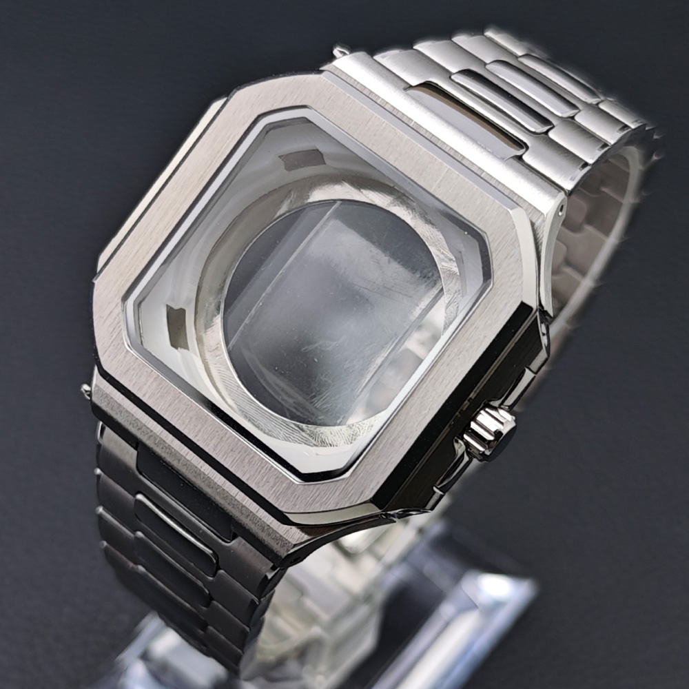 Square silver stainless steel  - Seiko Watch 5 Sports recension och pris