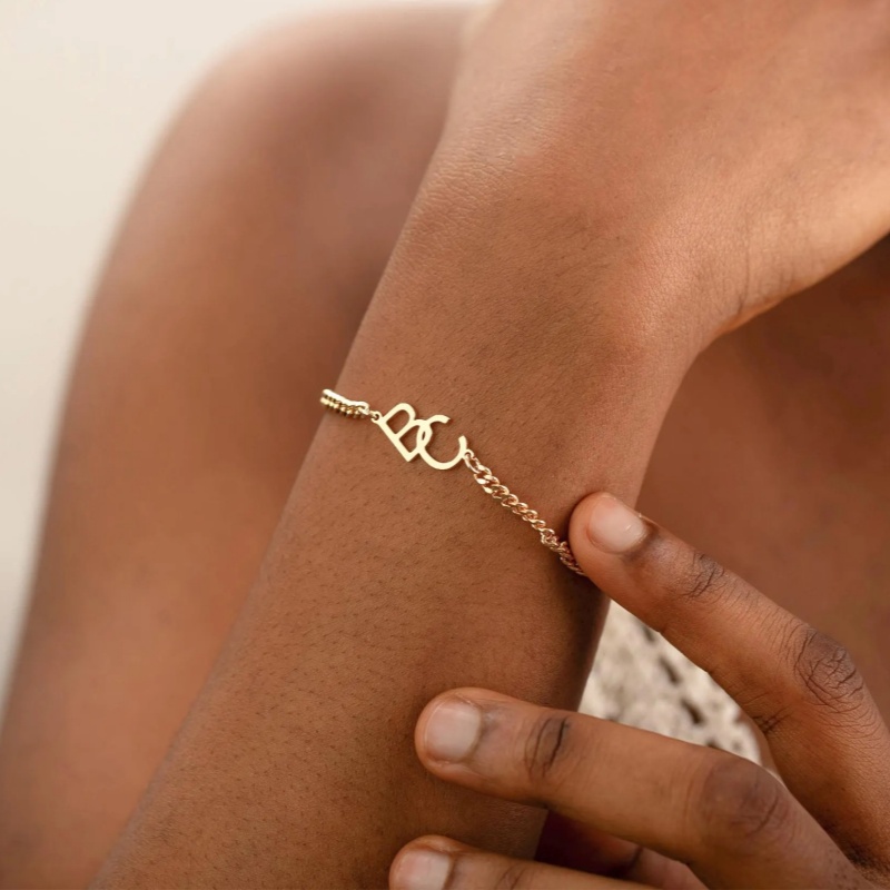 Dainty Minimalist Custom Initi - Minimalist Ring Stackable recension och pris