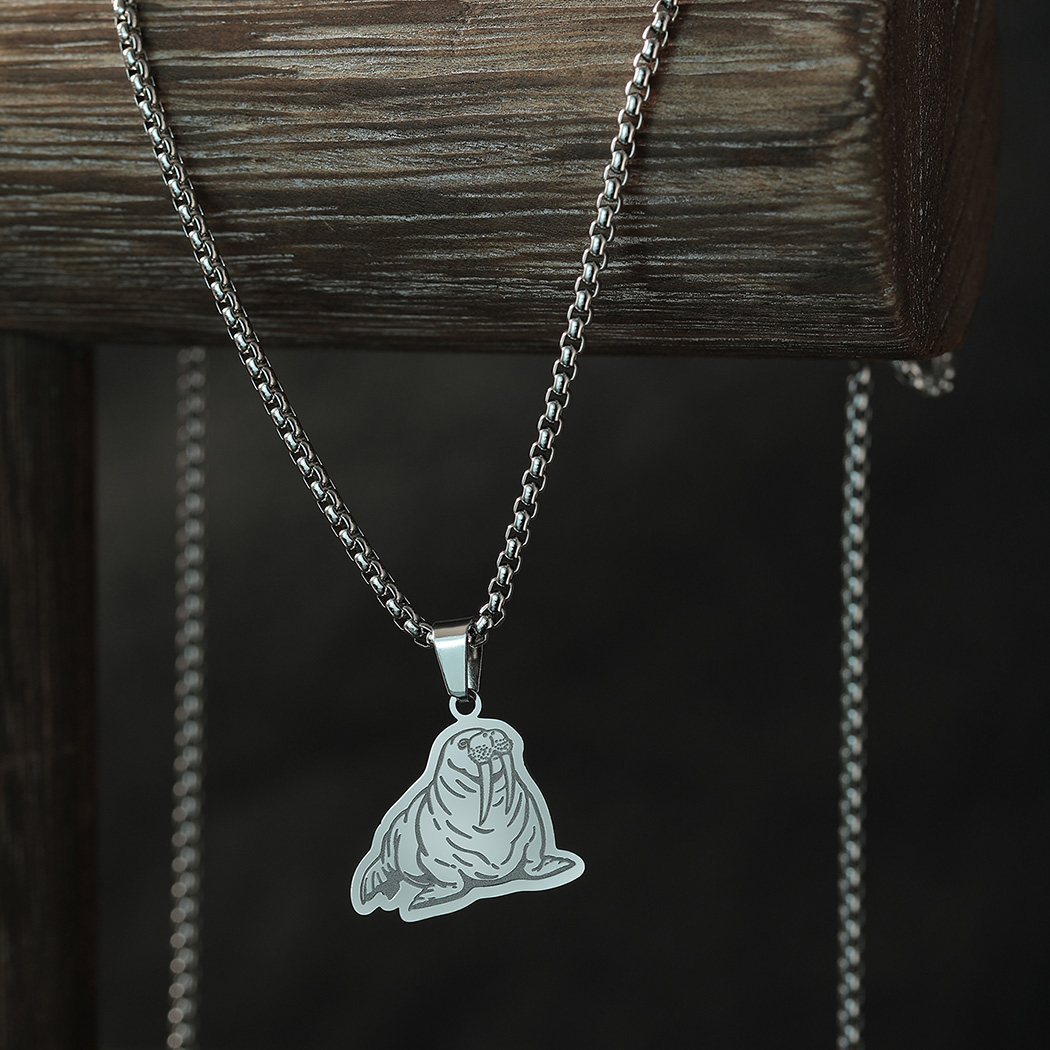 Kinitial Chubby Pacific Walrus - Pacific Jewelry & Watches Los Angeles recension och pris
