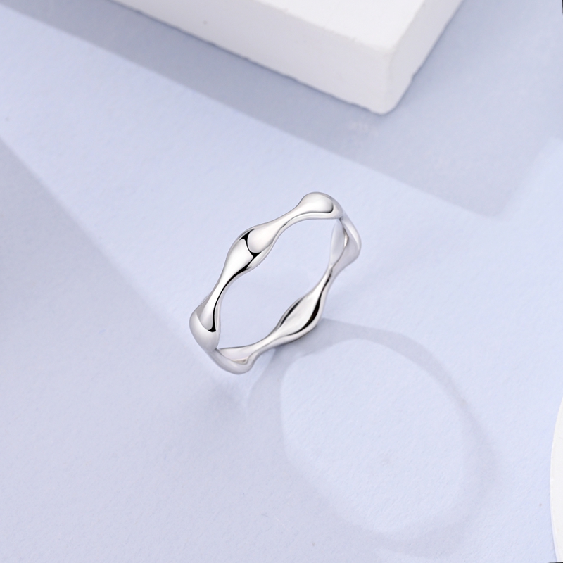 925 Sterling Silver Wavy Irreg - Minimalist Ring Stackable recension och pris